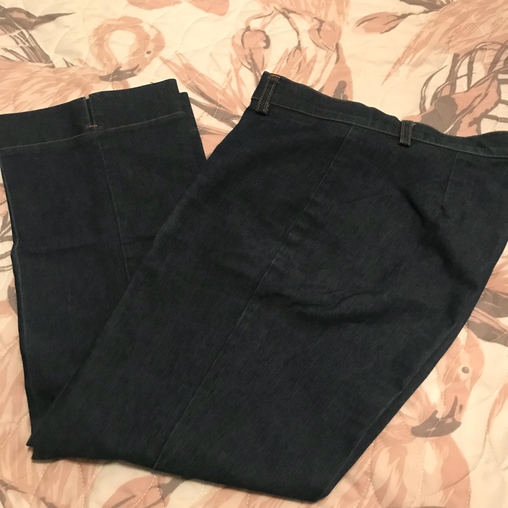 Guess crop jean slacks